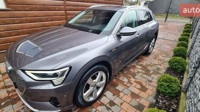 Серый Ауди E-Tron, объемом двигателя 0 л и пробегом 146 тыс. км за 21000 $, фото 1 на Automoto.ua