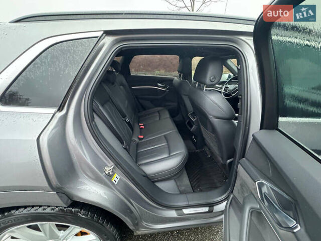 Сірий Ауді E-Tron, об'ємом двигуна 0 л та пробігом 86 тис. км за 31500 $, фото 16 на Automoto.ua