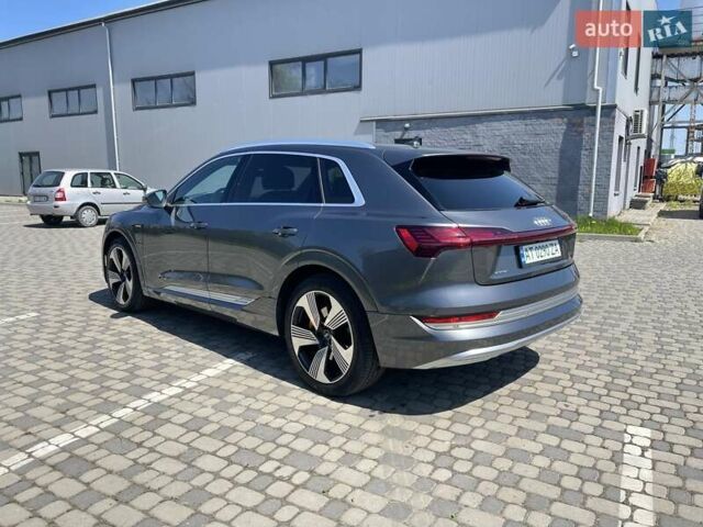 Серый Ауди E-Tron, объемом двигателя 0 л и пробегом 149 тыс. км за 33900 $, фото 7 на Automoto.ua