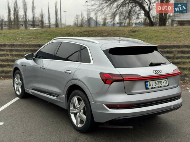 Сірий Ауді E-Tron, об'ємом двигуна 0 л та пробігом 69 тис. км за 32500 $, фото 8 на Automoto.ua