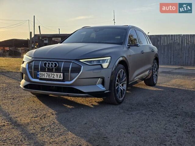 Серый Ауди E-Tron, объемом двигателя 0 л и пробегом 172 тыс. км за 30999 $, фото 9 на Automoto.ua