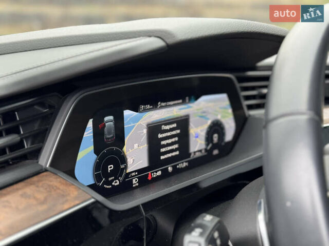 Сірий Ауді E-Tron, об'ємом двигуна 0 л та пробігом 69 тис. км за 32500 $, фото 15 на Automoto.ua