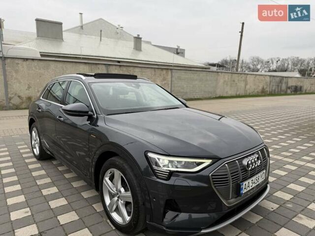 Серый Ауди E-Tron, объемом двигателя 0 л и пробегом 116 тыс. км за 25900 $, фото 17 на Automoto.ua