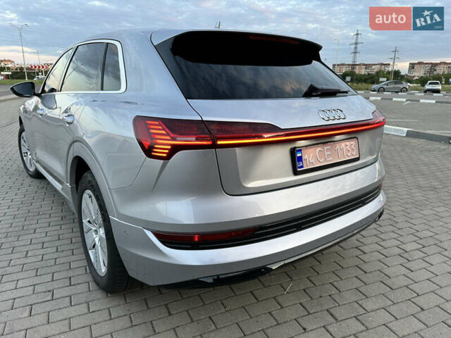 Серый Ауди E-Tron, объемом двигателя 0 л и пробегом 161 тыс. км за 25500 $, фото 10 на Automoto.ua