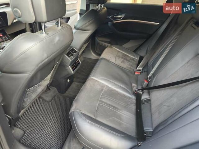 Сірий Ауді E-Tron, об'ємом двигуна 0 л та пробігом 128 тис. км за 29500 $, фото 14 на Automoto.ua