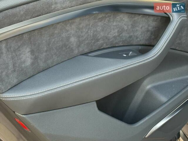 Ауді E-Tron 2019 у Рівному на Automoto.ua Сірий Ауді E-Tron, об'ємом двигуна 0 л та пробігом 139 тис. км за 26900 $, фото 39 на Automoto.ua