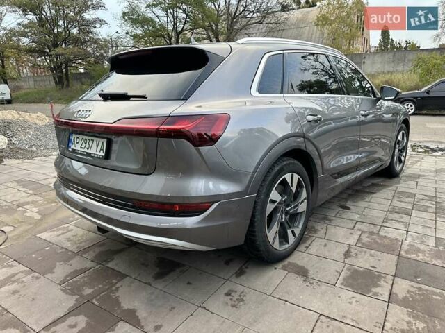 Серый Ауди E-Tron, объемом двигателя 0 л и пробегом 148 тыс. км за 29000 $, фото 3 на Automoto.ua