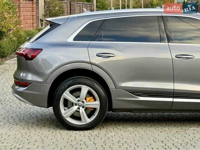 Ауді E-Tron 2019 у Рівному на Automoto.ua Сірий Ауді E-Tron, об'ємом двигуна 0 л та пробігом 139 тис. км за 26900 $, фото 76 на Automoto.ua