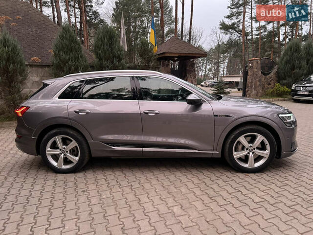 Серый Ауди E-Tron, объемом двигателя 0 л и пробегом 86 тыс. км за 31000 $, фото 30 на Automoto.ua