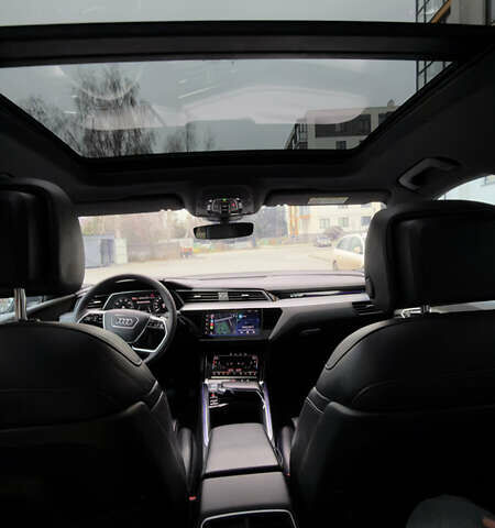 Сірий Ауді E-Tron, об'ємом двигуна 0 л та пробігом 75 тис. км за 34300 $, фото 42 на Automoto.ua