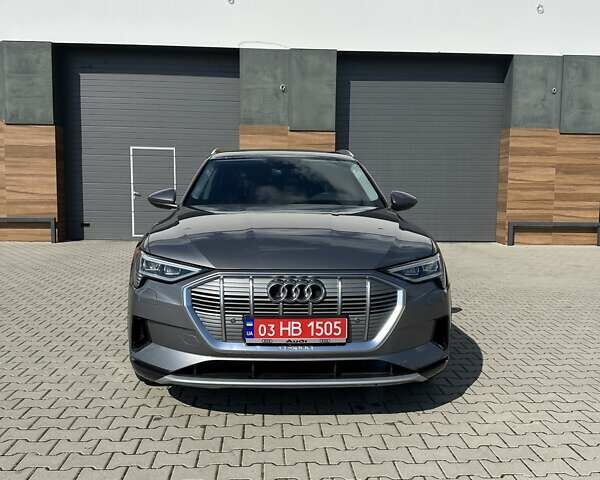 Сірий Ауді E-Tron, об'ємом двигуна 0 л та пробігом 107 тис. км за 24300 $, фото 10 на Automoto.ua
