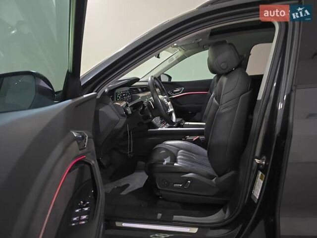 Серый Ауди E-Tron, объемом двигателя 0 л и пробегом 800 тыс. км за 26200 $, фото 6 на Automoto.ua