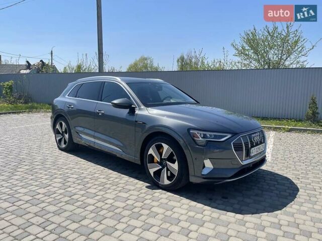 Серый Ауди E-Tron, объемом двигателя 0 л и пробегом 149 тыс. км за 33900 $, фото 1 на Automoto.ua