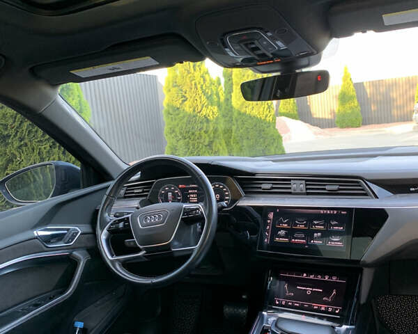 Серый Ауди E-Tron, объемом двигателя 0 л и пробегом 159 тыс. км за 25800 $, фото 29 на Automoto.ua