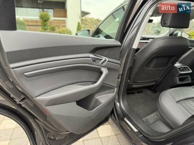 Серый Ауди E-Tron, объемом двигателя 0 л и пробегом 116 тыс. км за 25900 $, фото 27 на Automoto.ua