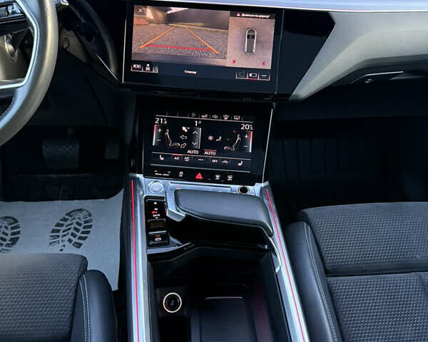 Серый Ауди E-Tron, объемом двигателя 0 л и пробегом 155 тыс. км за 27750 $, фото 38 на Automoto.ua