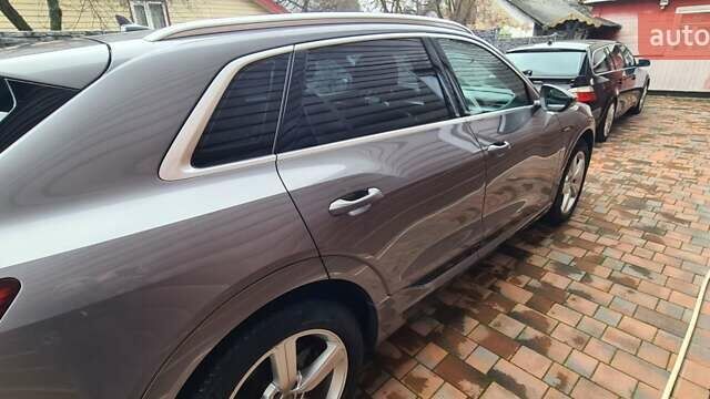 Серый Ауди E-Tron, объемом двигателя 0 л и пробегом 146 тыс. км за 21000 $, фото 10 на Automoto.ua