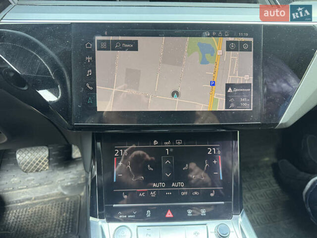 Серый Ауди E-Tron, объемом двигателя 0 л и пробегом 97 тыс. км за 23000 $, фото 8 на Automoto.ua