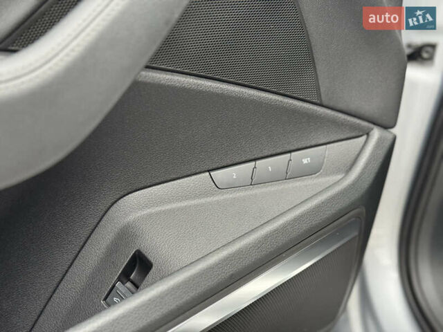 Сірий Ауді E-Tron, об'ємом двигуна 0 л та пробігом 69 тис. км за 32500 $, фото 19 на Automoto.ua