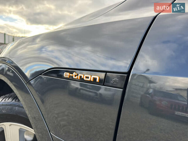 Серый Ауди E-Tron, объемом двигателя 0 л и пробегом 162 тыс. км за 20850 $, фото 6 на Automoto.ua