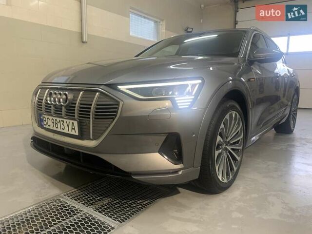 Серый Ауди E-Tron, объемом двигателя 0 л и пробегом 40 тыс. км за 30500 $, фото 38 на Automoto.ua