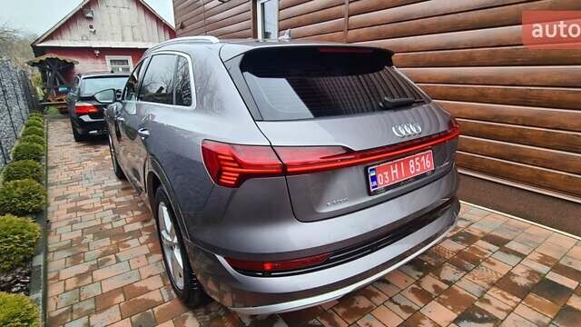Серый Ауди E-Tron, объемом двигателя 0 л и пробегом 146 тыс. км за 21000 $, фото 13 на Automoto.ua