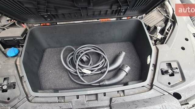 Серый Ауди E-Tron, объемом двигателя 0 л и пробегом 146 тыс. км за 21000 $, фото 29 на Automoto.ua