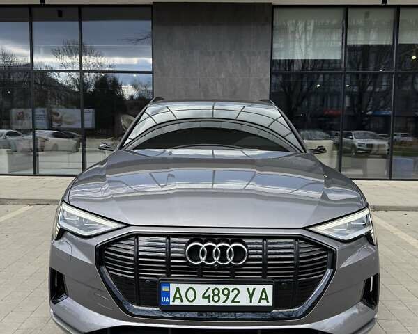 Серый Ауди E-Tron, объемом двигателя 0 л и пробегом 248 тыс. км за 26100 $, фото 8 на Automoto.ua
