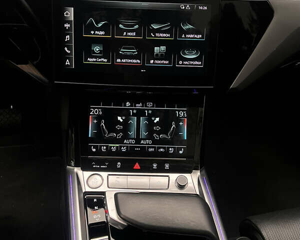 Серый Ауди E-Tron, объемом двигателя 0 л и пробегом 86 тыс. км за 31000 $, фото 18 на Automoto.ua