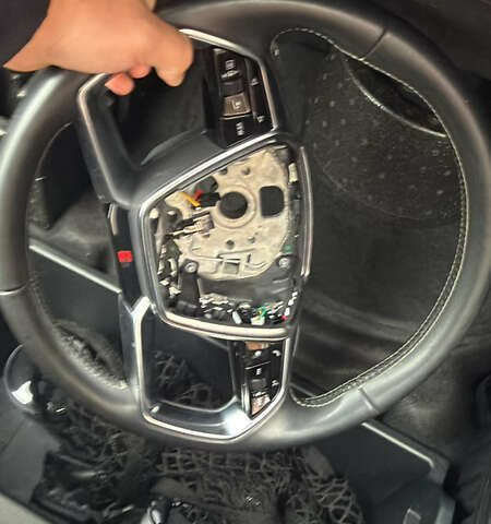 Серый Ауди E-Tron, объемом двигателя 0 л и пробегом 180 тыс. км за 26900 $, фото 45 на Automoto.ua