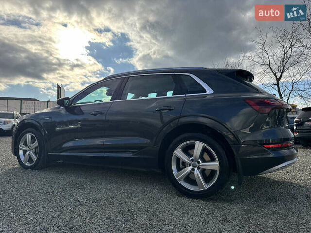 Серый Ауди E-Tron, объемом двигателя 0 л и пробегом 162 тыс. км за 20850 $, фото 47 на Automoto.ua