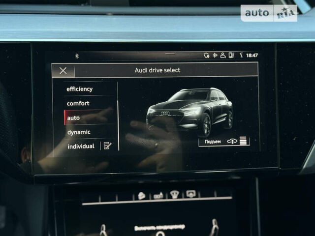 Сірий Ауді E-Tron, об'ємом двигуна 0 л та пробігом 69 тис. км за 40999 $, фото 36 на Automoto.ua