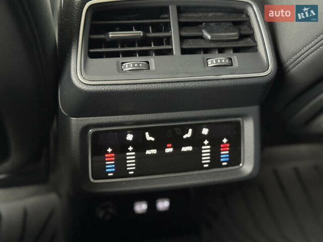 Сірий Ауді E-Tron, об'ємом двигуна 0 л та пробігом 69 тис. км за 32500 $, фото 21 на Automoto.ua