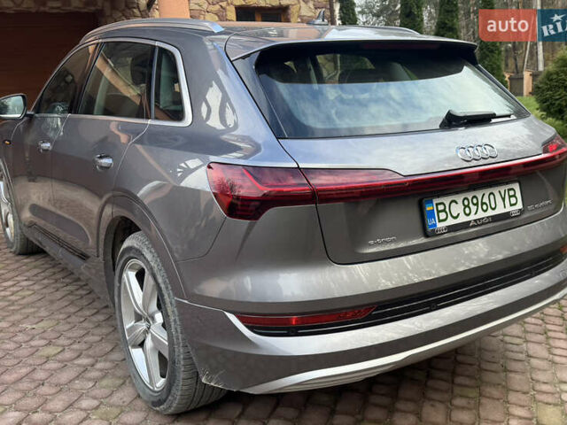 Серый Ауди E-Tron, объемом двигателя 0 л и пробегом 97 тыс. км за 23000 $, фото 5 на Automoto.ua