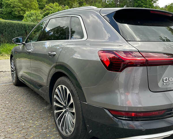 Сірий Ауді E-Tron, об'ємом двигуна 0 л та пробігом 117 тис. км за 34500 $, фото 2 на Automoto.ua