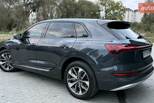 Сірий Ауді E-Tron, об'ємом двигуна 0 л та пробігом 190 тис. км за 26900 $, фото 21 на Automoto.ua