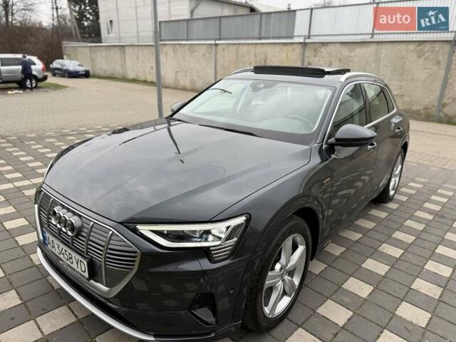 Серый Ауди E-Tron, объемом двигателя 0 л и пробегом 116 тыс. км за 25900 $, фото 14 на Automoto.ua