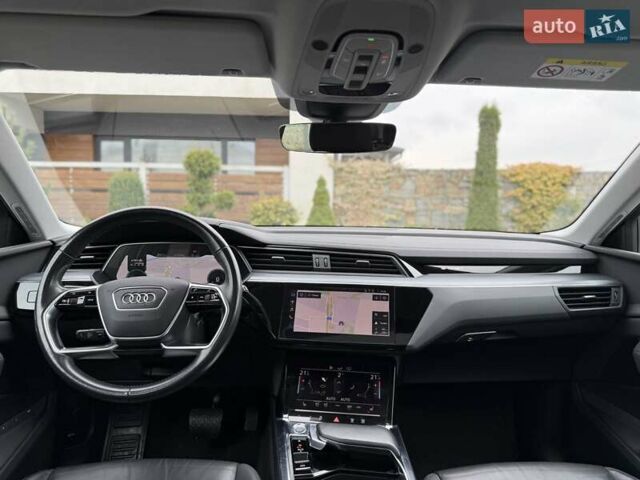 Серый Ауди E-Tron, объемом двигателя 0 л и пробегом 116 тыс. км за 25900 $, фото 23 на Automoto.ua