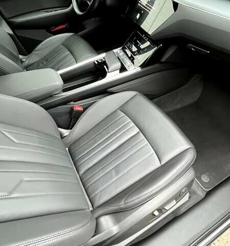 Серый Ауди E-Tron, объемом двигателя 0 л и пробегом 122 тыс. км за 27500 $, фото 19 на Automoto.ua