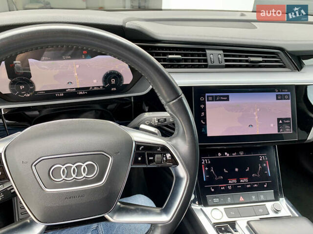 Ауді E-Tron 2019 у Дрогобичі на Automoto.ua Сірий Ауді E-Tron, об'ємом двигуна 0 л та пробігом 160 тис. км за 23500 $, фото 8 на Automoto.ua