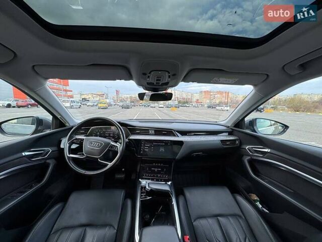 Серый Ауди E-Tron, объемом двигателя 0 л и пробегом 120 тыс. км за 31999 $, фото 17 на Automoto.ua
