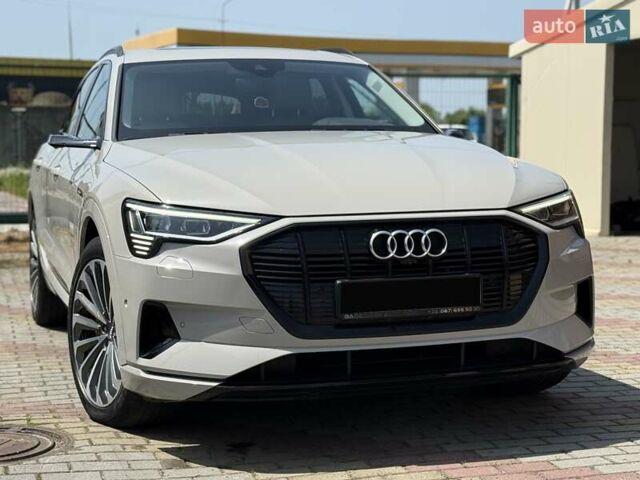 Сірий Ауді E-Tron, об'ємом двигуна 0 л та пробігом 88 тис. км за 34900 $, фото 2 на Automoto.ua