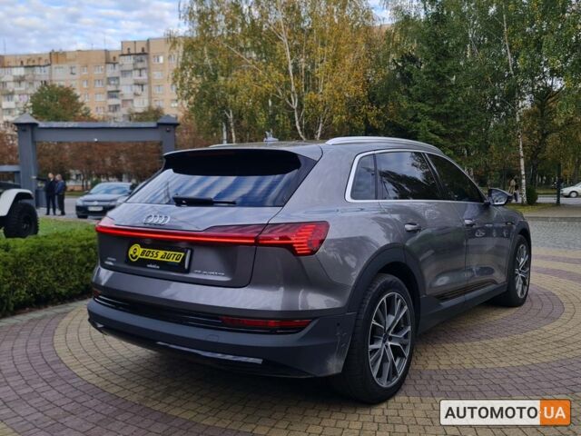 Серый Ауди E-Tron, объемом двигателя 95 л и пробегом 118 тыс. км за 37999 $, фото 2 на Automoto.ua