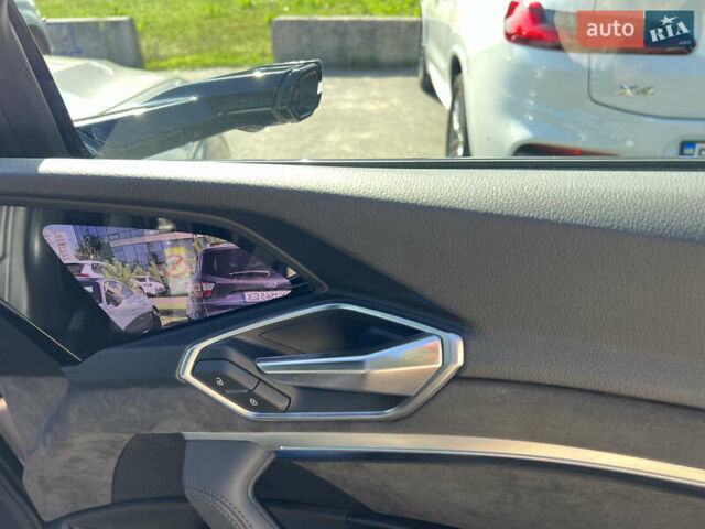 Серый Ауди E-Tron, объемом двигателя 0 л и пробегом 100 тыс. км за 35000 $, фото 5 на Automoto.ua