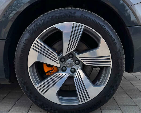 Сірий Ауді E-Tron, об'ємом двигуна 0 л та пробігом 75 тис. км за 34300 $, фото 2 на Automoto.ua