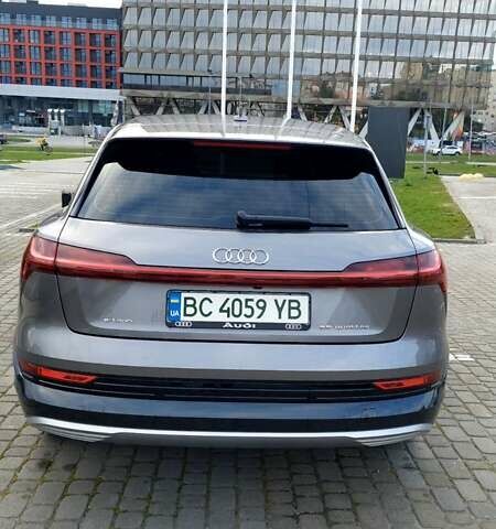 Сірий Ауді E-Tron, об'ємом двигуна 0 л та пробігом 118 тис. км за 31000 $, фото 2 на Automoto.ua