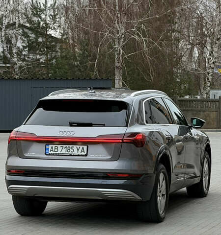 Сірий Ауді E-Tron, об'ємом двигуна 0 л та пробігом 75 тис. км за 34300 $, фото 12 на Automoto.ua
