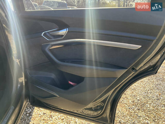 Сірий Ауді E-Tron, об'ємом двигуна 0 л та пробігом 148 тис. км за 29900 $, фото 18 на Automoto.ua
