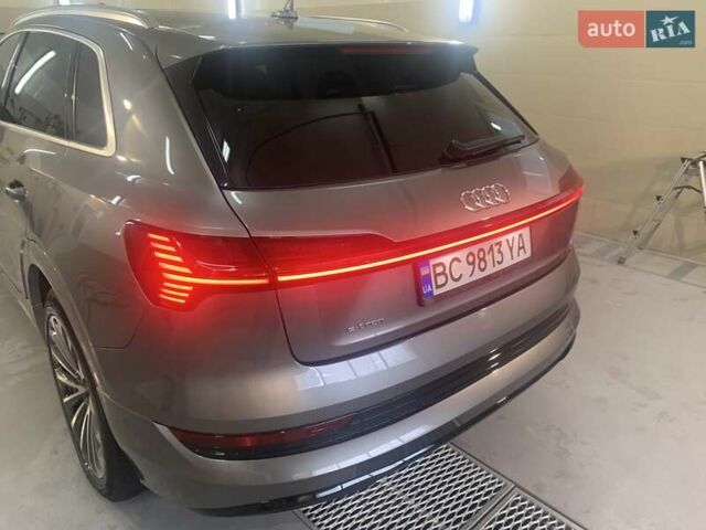 Серый Ауди E-Tron, объемом двигателя 0 л и пробегом 40 тыс. км за 30500 $, фото 31 на Automoto.ua