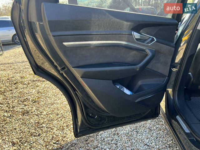 Сірий Ауді E-Tron, об'ємом двигуна 0 л та пробігом 148 тис. км за 29900 $, фото 14 на Automoto.ua